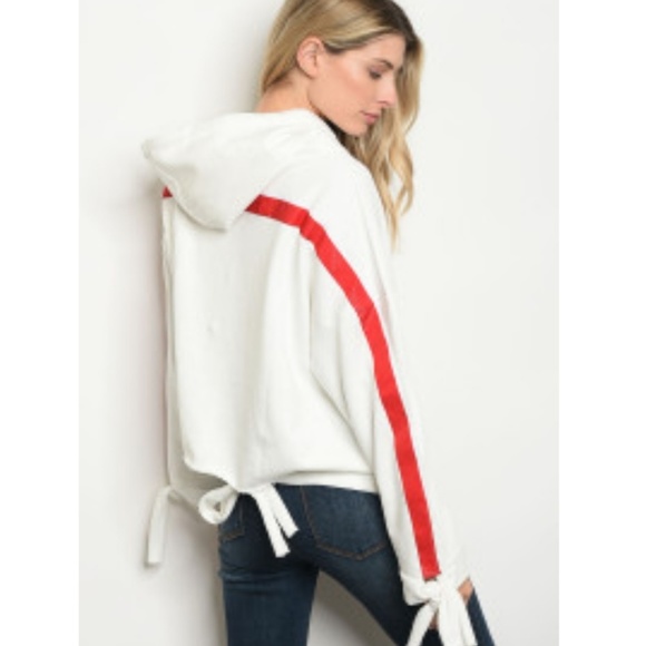 Carols Boutique Tops - 5 star rated! Winter White&Red Hoodie